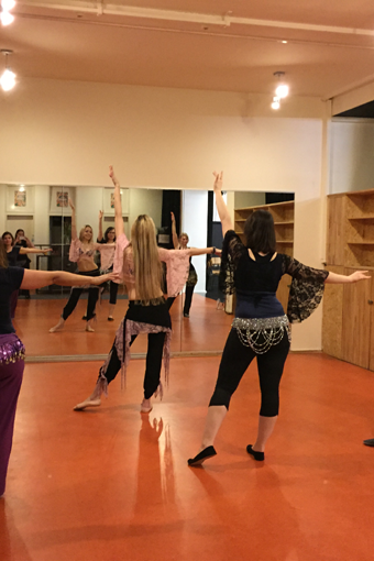 Orientalischer Tanz - kostenlose Probestunde fuer Anfaengerinnen